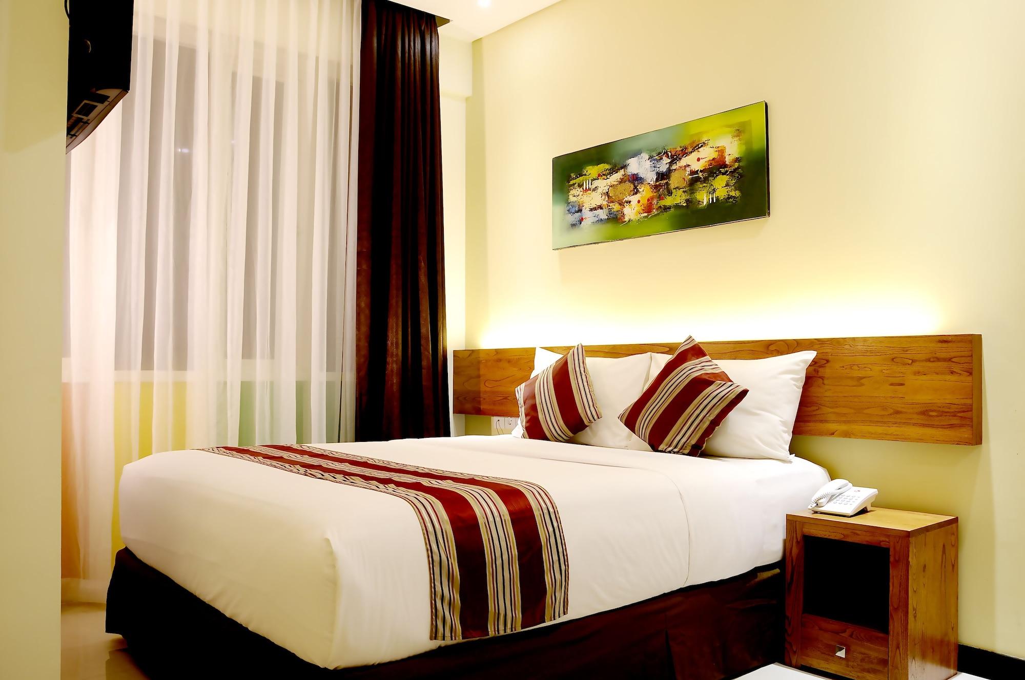 Biz Boulevard Hotel Manado Exterior foto
