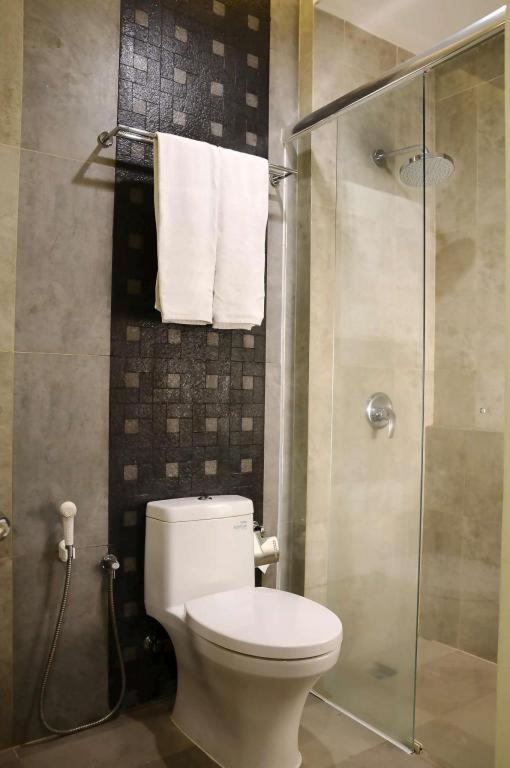 Biz Boulevard Hotel Manado Exterior foto